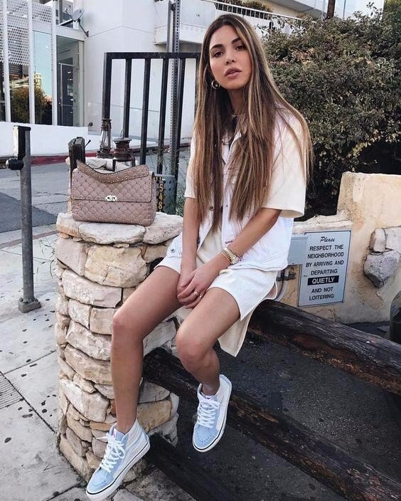 Look! Negin Mirsalehi! Look! Negin Mirsalehi!