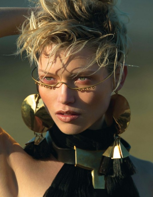 Hana Jirickova for Harper’s Bazaar Japan by Hans Feurer Hana Jirickova for Harper’s Bazaar Japan by Hans Feurer