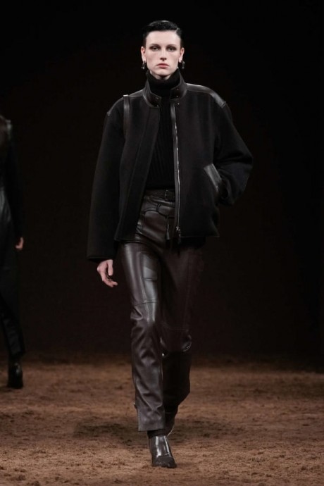 Коллекция Hermès Ready-To-Wear Осень-Зима 2025-2026