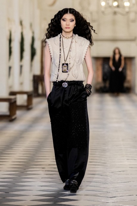 Коллекция Chanel Pre-Fall Осень-Зима 2021/2022