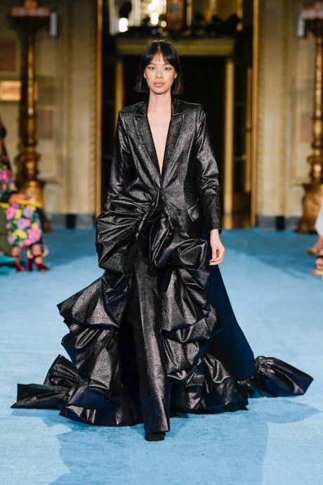 Коллекция Christian Siriano Ready-To-Wear Весна-Лето 2022