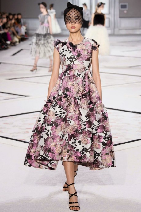 Модели коллекции Giambattista Valli Couture