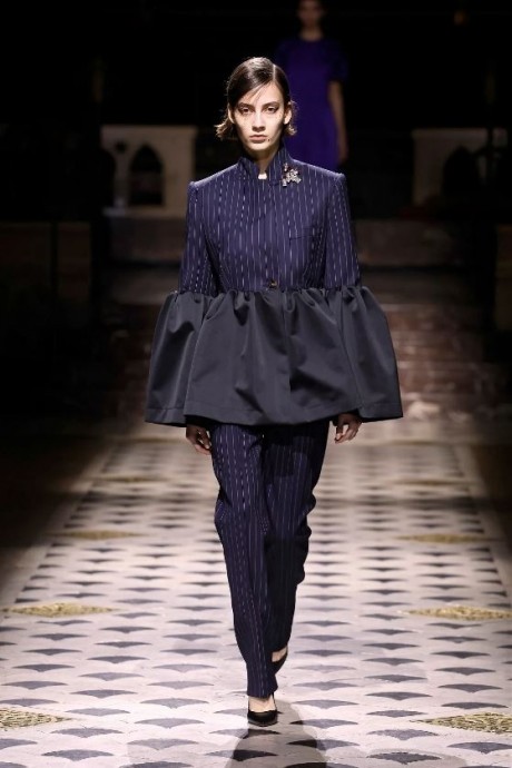 Коллекция Lutz Huelle Ready-To-Wear Fall/Winter 2024 Paris Коллекция Lutz Huelle Ready-To-Wear Fall/Winter 2024 Paris