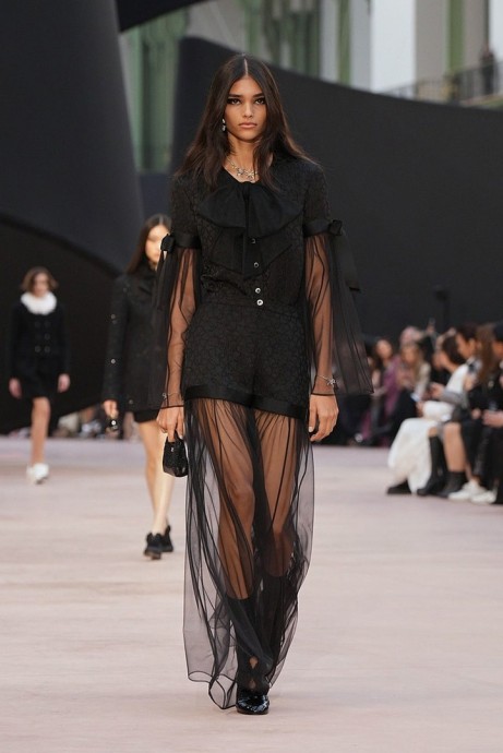 Chanel осень/зима 2025-2026