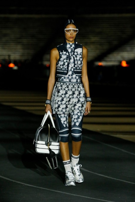 Коллекция Christian Dior Resort Весна-Лето 2022