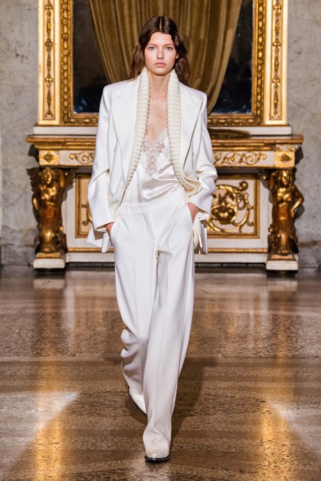 Коллекция Ermanno Scervino Ready-To-Wear Осень-Зима 2021/2022