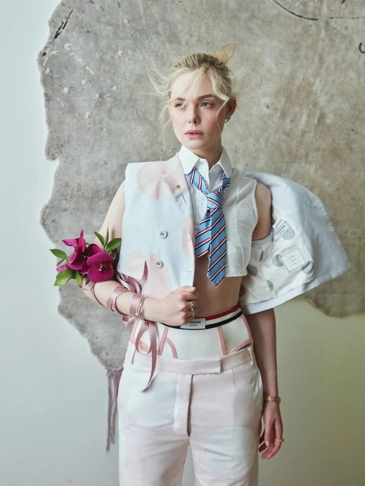 Эль Фаннинг (Elle Fanning) в фотосессии для журнала Flaunt (2023) Эль Фаннинг (Elle Fanning) в фотосессии для журнала Flaunt (2023)