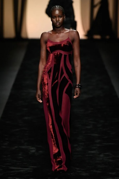 Коллекция Alberta Ferretti Ready-To-Wear Осень-Зима 2023 Коллекция Alberta Ferretti Ready-To-Wear Осень-Зима 2023