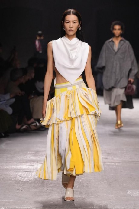 Коллекция Bottega Veneta Ready-To-Wear Весна-Лето 2025 Коллекция Bottega Veneta Ready-To-Wear Весна-Лето 2025