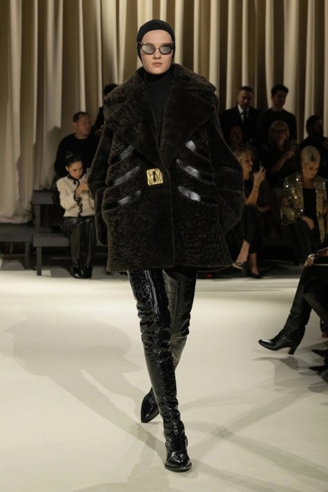 Коллекция Schiaparelli Fall 2024 Ready-to-Wear