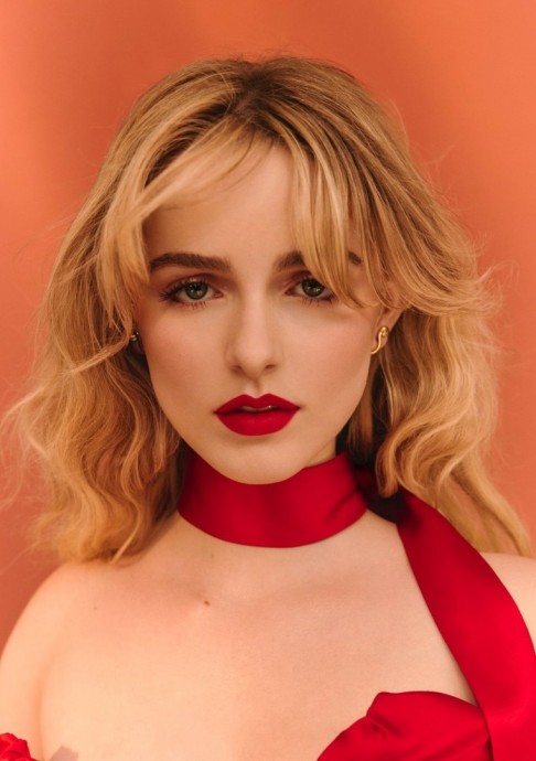 Маккенна Грейс (Mckenna Grace) в фотосессии для журнала Numéro Netherlands (2024) Маккенна Грейс (Mckenna Grace) в фотосессии для журнала Numéro Netherlands (2024)