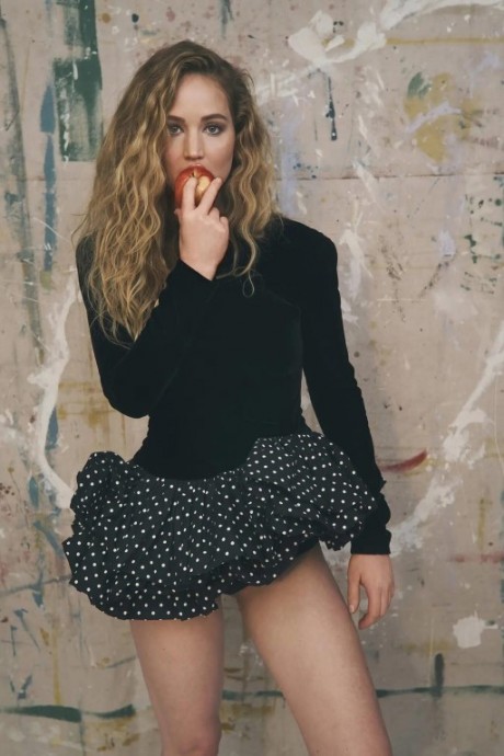 Дженнифер Лоуренс (Jennifer Lawrence) в фотосессии для журнала Interview Дженнифер Лоуренс (Jennifer Lawrence) в фотосессии для журнала Interview