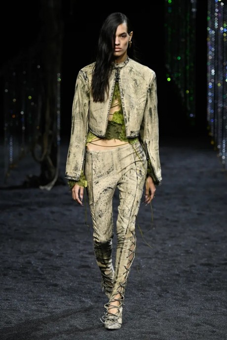 Коллекция Acne Studios Ready-To-Wear Осень-Зима 2023-2024 Коллекция Acne Studios Ready-To-Wear Осень-Зима 2023-2024