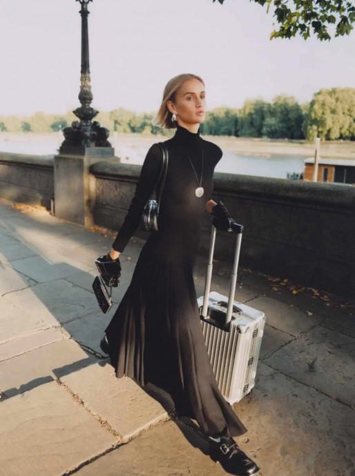 Куинн Мора (Quinn Mora) в фотосессии для журнала The Sunday Times Style (2024) Куинн Мора (Quinn Mora) в фотосессии для журнала The Sunday Times Style (2024)