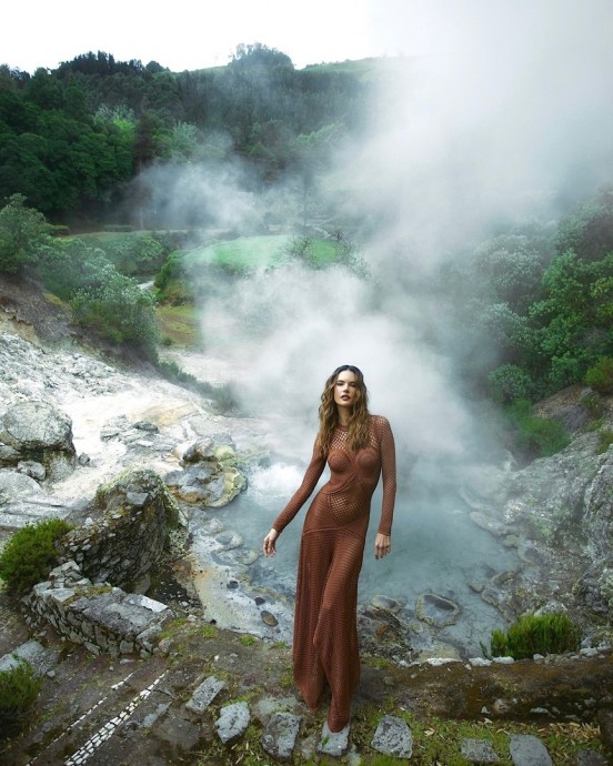 Алессандра Амброcио (Alessandra Ambrosio) в фотосессии для журнала Vogue Portugal (2024) Алессандра Амброcио (Alessandra Ambrosio) в фотосессии для журнала Vogue Portugal (2024)