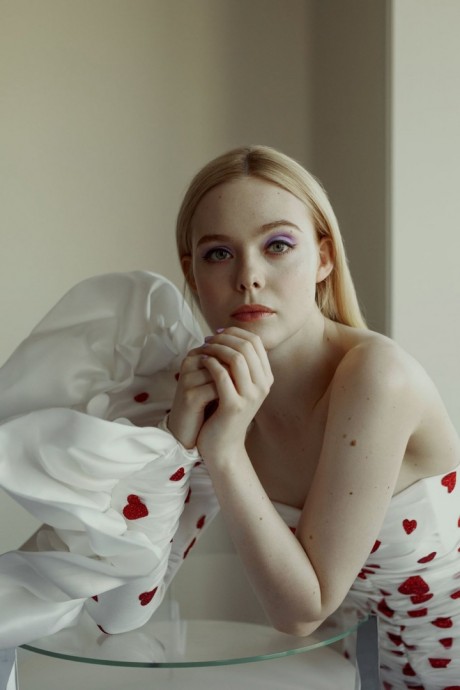 Эль Фаннинг (Elle Fanning) в фотосессии для журнала Glamour Spain