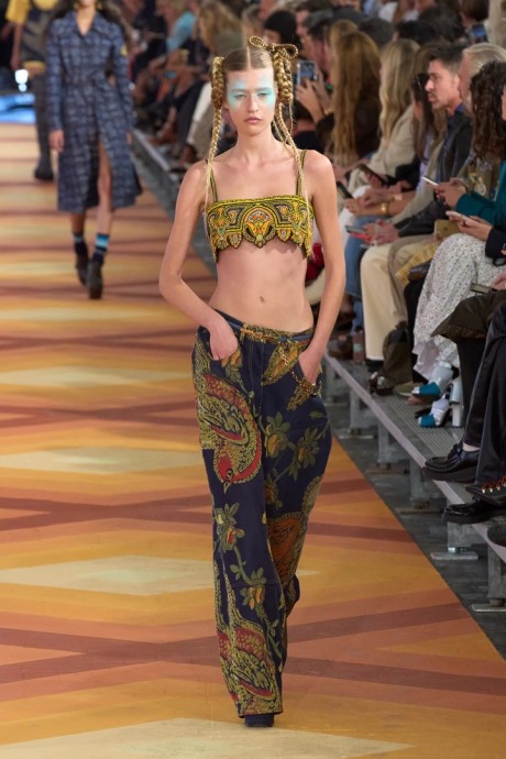 Коллекция Etro Ready-To-Wear Весна-Лето 2023