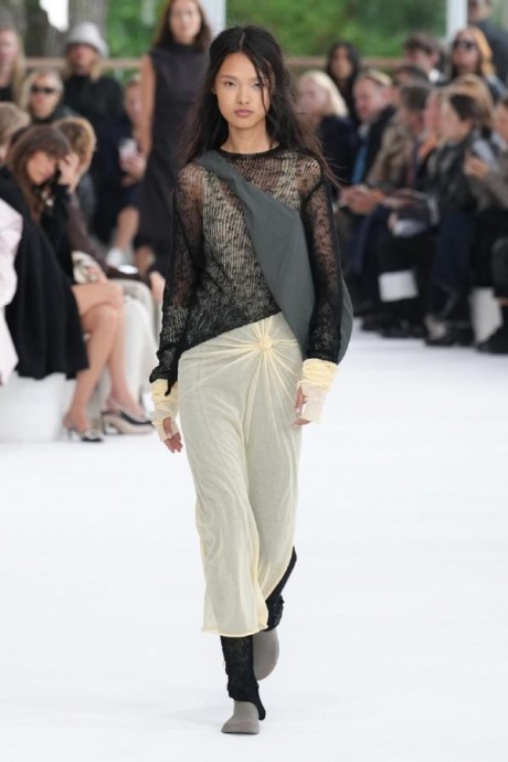 Коллекция Issey Miyake Ready-To-Wear Весна-Лето 2025