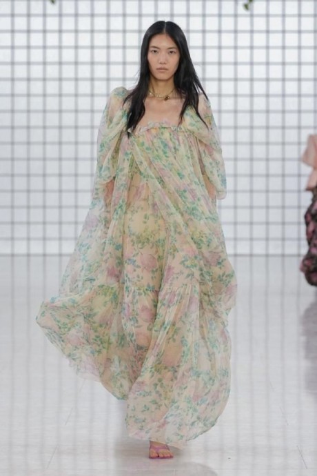 Коллекция Chloé Ready-To-Wear Весна-Лето 2025