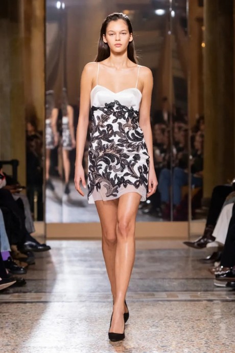 Коллекция Ermanno Scervino Ready-To-Wear Осень-Зима 2023 Коллекция Ermanno Scervino Ready-To-Wear Осень-Зима 2023