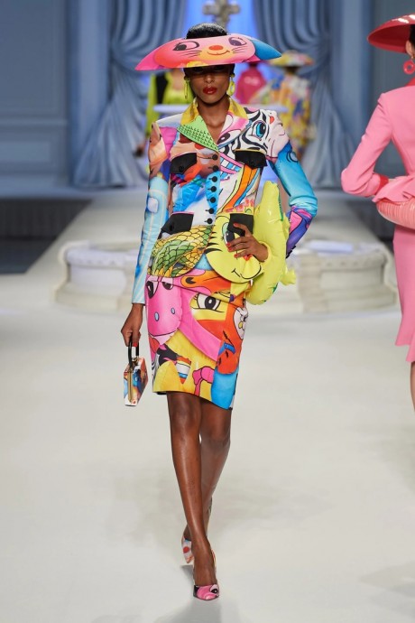 Коллекция Moschino Ready-To-Wear Весна-Лето 2023