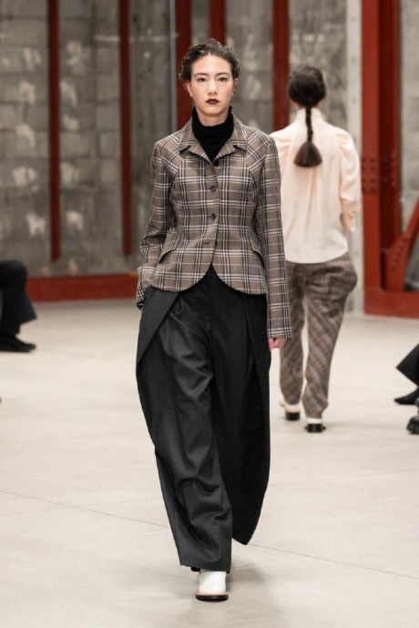 Коллекция Support Surface Ready-To-Wear Осень-Зима 2025-2026
