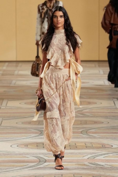 Коллекция Zimmermann Ready-To-Wear Осень-Зима 2025-2026