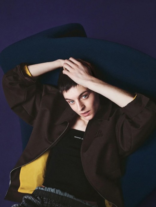 Эмма Коррин (Emma Corrin) в фотосессии для журнала Elle UK (2025)