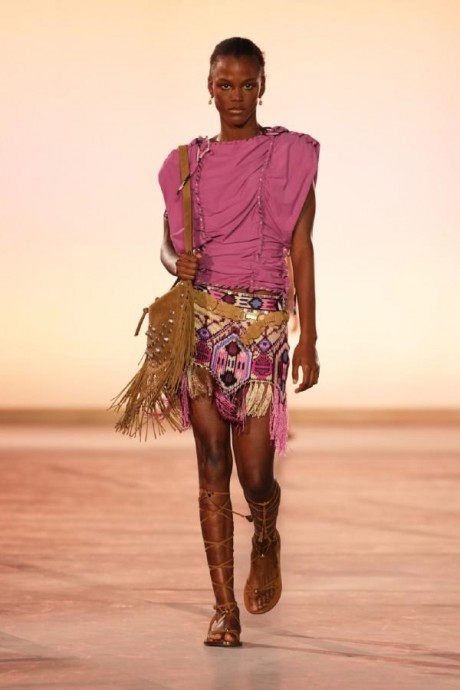 Коллекция Isabel Marant Ready-To-Wear Весна-Лето 2025 Коллекция Isabel Marant Ready-To-Wear Весна-Лето 2025