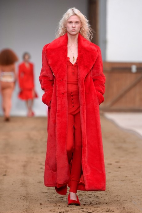Коллекция Stella McCartney Ready-To-Wear Осень-Зима 2023-2024 Коллекция Stella McCartney Ready-To-Wear Осень-Зима 2023-2024