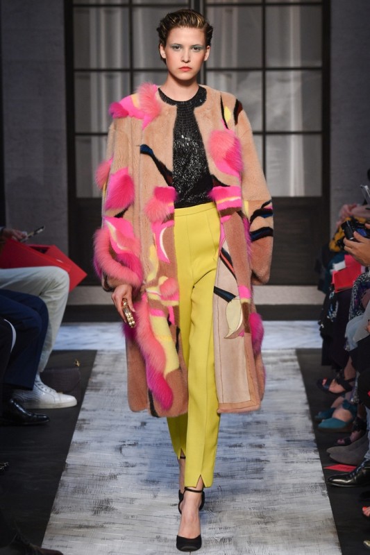 Модели коллекции Schiaparelli Модели коллекции Schiaparelli