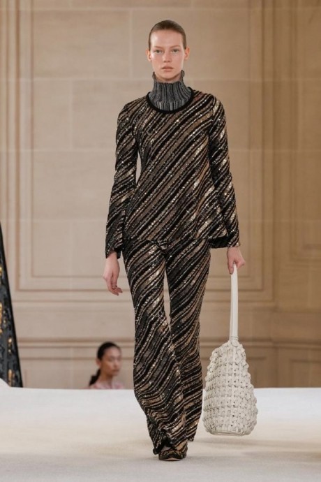 Коллекция Giambattista Valli Ready-To-Wear Осень-Зима 2025-2026 Коллекция Giambattista Valli Ready-To-Wear Осень-Зима 2025-2026