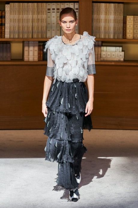 Модели коллекции Chanel Couture