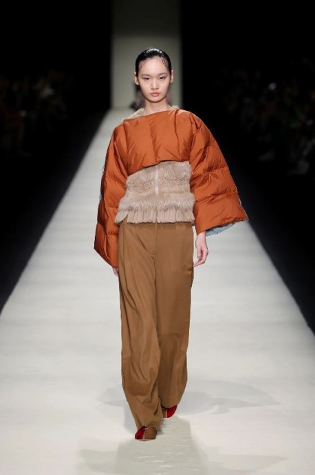 Коллекция Maryling Ready-To-Wear Fall/Winter 2024 Milan Коллекция Maryling Ready-To-Wear Fall/Winter 2024 Milan