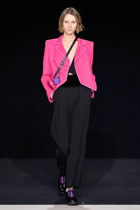 Коллекция Emporio Armani Ready-To-Wear Осень-Зима 2023 Коллекция Emporio Armani Ready-To-Wear Осень-Зима 2023