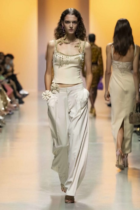 Коллекция Georges Hobeika Ready-To-Wear Весна-Лето 2025 Коллекция Georges Hobeika Ready-To-Wear Весна-Лето 2025