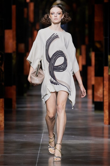 Коллекция Fendi Ready-To-Wear Весна-Лето 2022