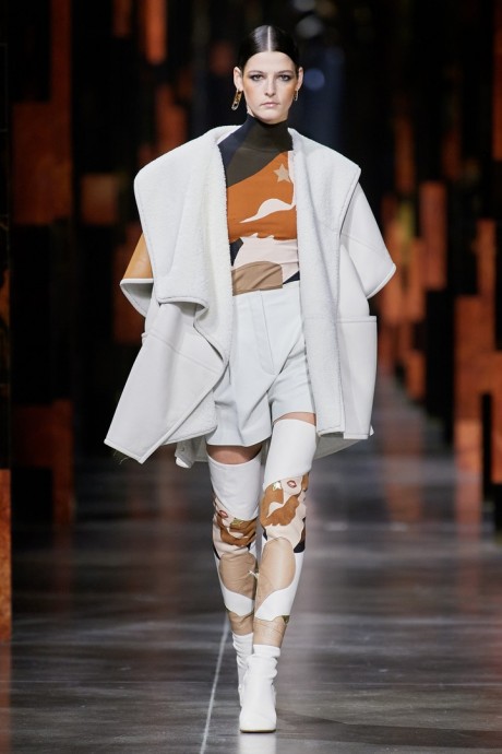 Коллекция Fendi Ready-To-Wear Весна-Лето 2022