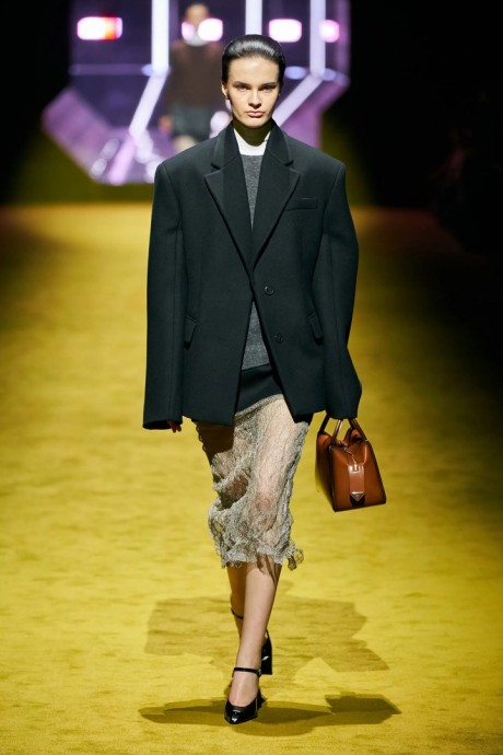 Коллекция Prada Ready-To-Wear Осень-Зима 2022/2023