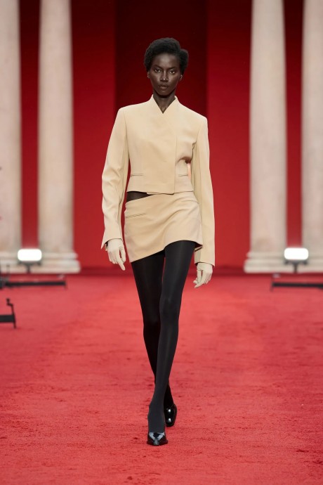 Коллекция Ferragamo Ready-To-Wear Весна-Лето 2023