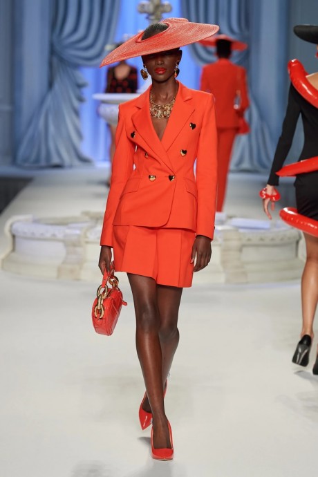 Коллекция Moschino Ready-To-Wear Весна-Лето 2023