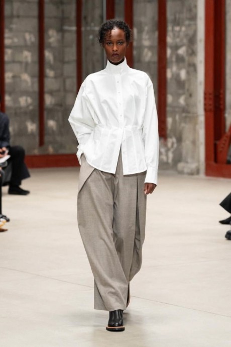Коллекция Support Surface Ready-To-Wear Осень-Зима 2025-2026