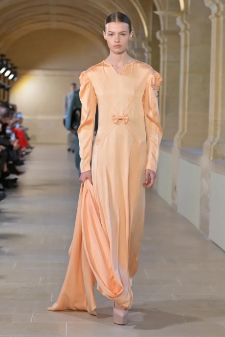 Коллекция Victoria Beckham Ready-To-Wear Осень-Зима 2023-2024 Коллекция Victoria Beckham Ready-To-Wear Осень-Зима 2023-2024