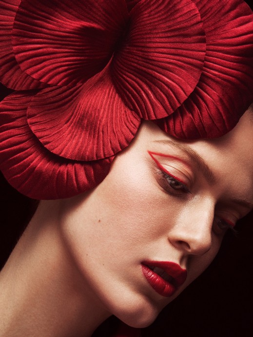 Tess Hellfeuer for Schön Magazine Online by Danilo Hess Tess Hellfeuer for Schön Magazine Online by Danilo Hess