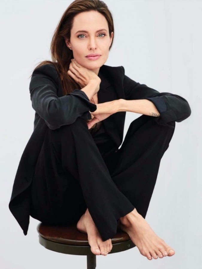 Анджелина Джоли в фотосессии для журнала People!