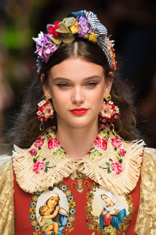 Образы с показа Dolce & Gabbana 2017!