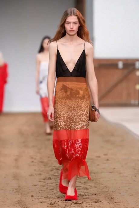 Коллекция Stella McCartney Ready-To-Wear Осень-Зима 2023-2024 Коллекция Stella McCartney Ready-To-Wear Осень-Зима 2023-2024