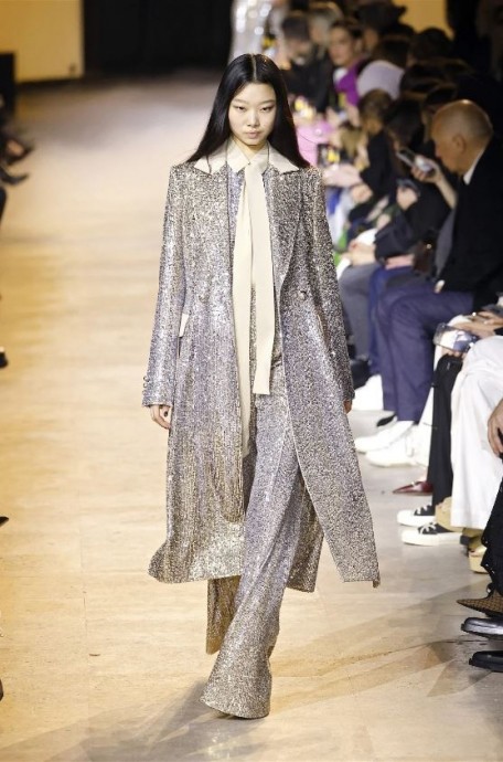 Коллекция Elie Saab Ready-To-Wear Fall/Winter 2024 Paris Коллекция Elie Saab Ready-To-Wear Fall/Winter 2024 Paris