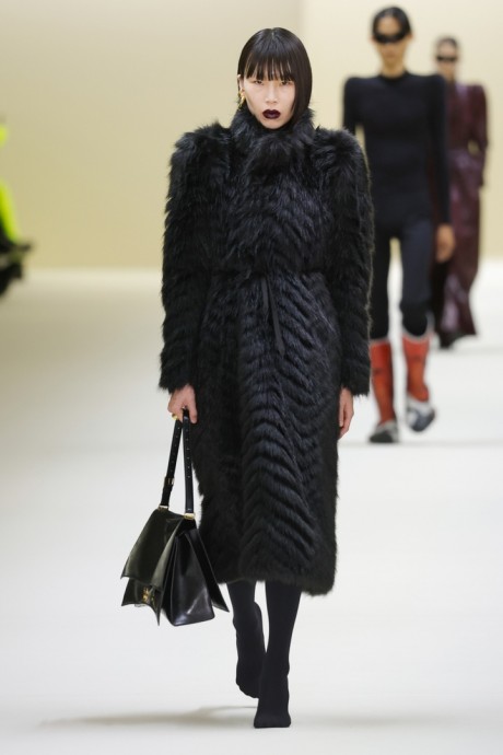 Коллекция Balenciaga Ready-To-Wear Осень-Зима 2023-2024 Коллекция Balenciaga Ready-To-Wear Осень-Зима 2023-2024