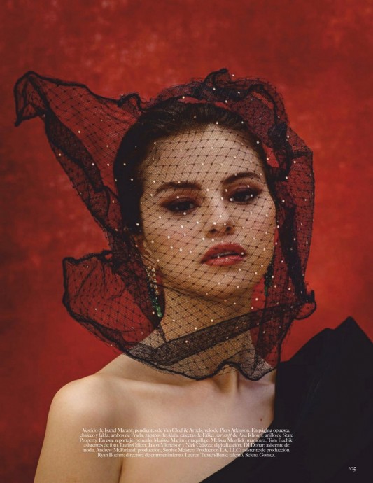 Селена Гомес (Selena Gomez) в фотосессии для журнала Vogue Mexico